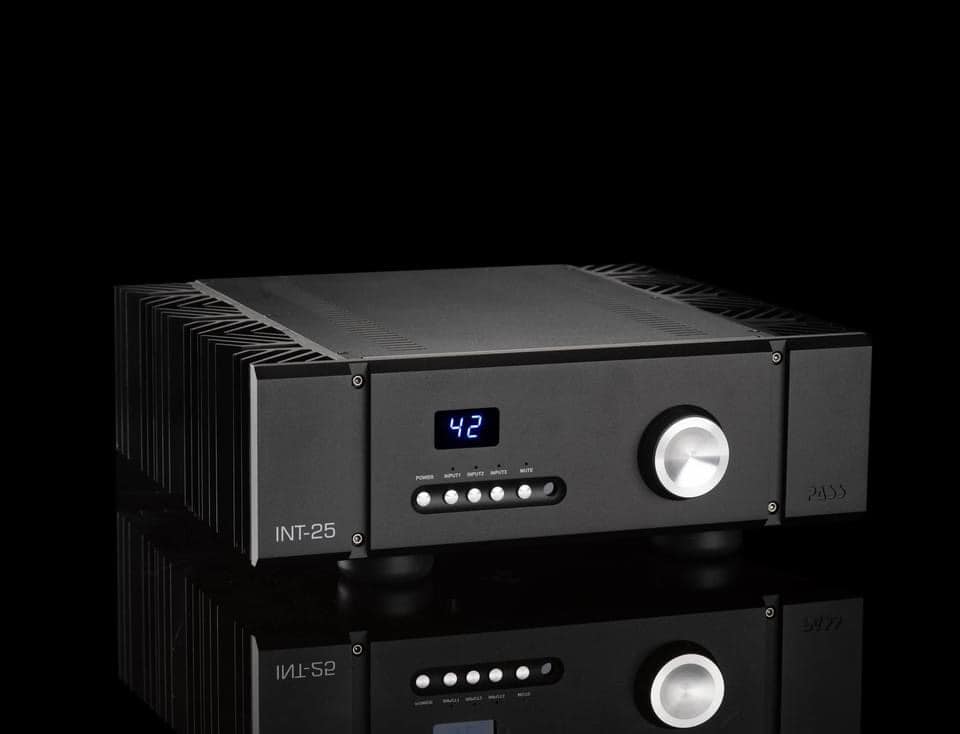 INT-25 Integrated Amplifier