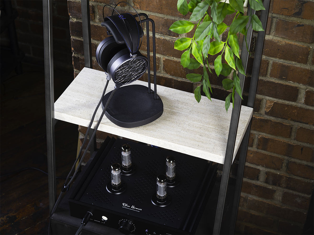 Dan Clark Audio Corina Lifestyle